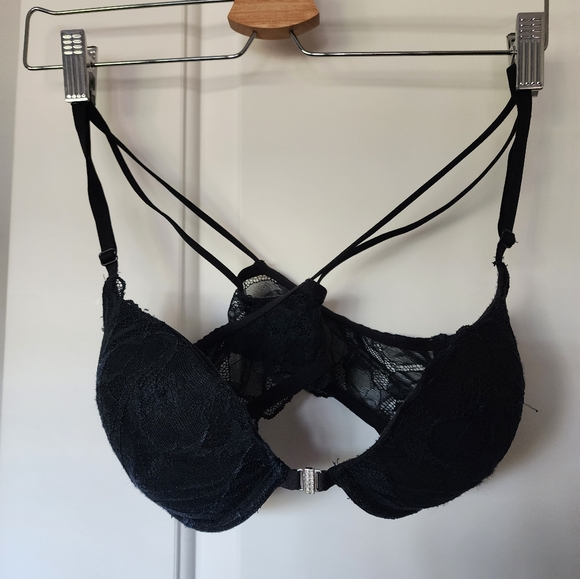 La Senza Push Up Bras and Lingerie - Picture 5 of 9